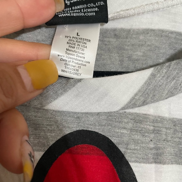 Authentic short Hello Kitty t-shirt - Picture 4 of 8